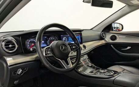 Mercedes-Benz E-Класс, 2018 год, 2 850 000 рублей, 16 фотография