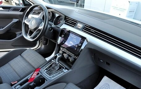 Volkswagen Passat B8 рестайлинг, 2020 год, 2 100 000 рублей, 15 фотография
