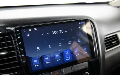 Mitsubishi Outlander III рестайлинг 3, 2016 год, 1 549 000 рублей, 18 фотография