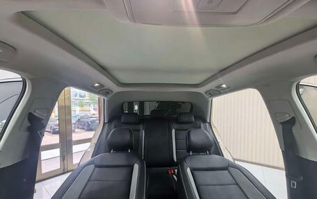 Volkswagen T-Roc I, 2023 год, 1 600 000 рублей, 13 фотография