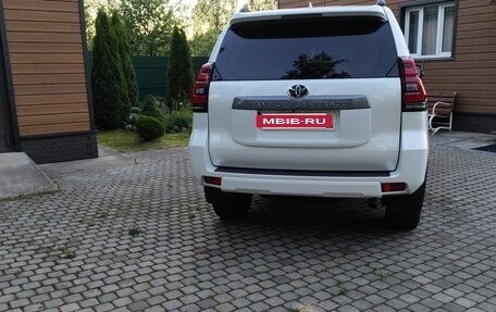 Toyota Land Cruiser Prado 150 рестайлинг 2, 2021 год, 5 550 000 рублей, 11 фотография