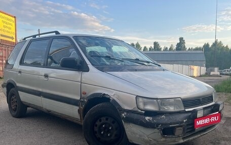 Mitsubishi Space Wagon III, 1996 год, 149 999 рублей, 2 фотография