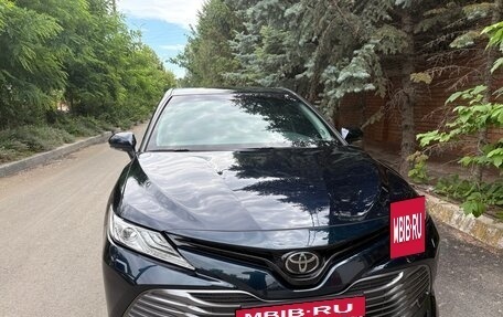 Toyota Camry, 2020 год, 3 470 000 рублей, 2 фотография