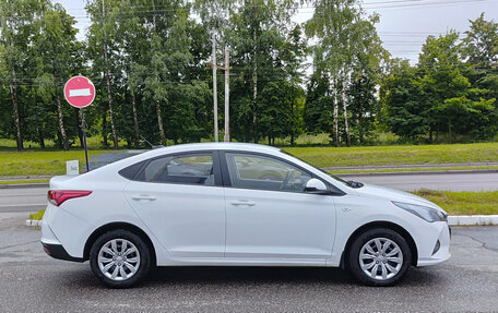 Hyundai Solaris II рестайлинг, 2021 год, 1 635 000 рублей, 8 фотография