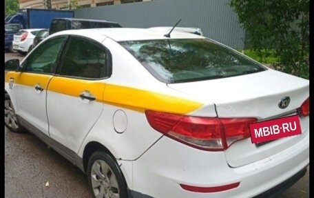 KIA Rio III рестайлинг, 2016 год, 4 фотография
