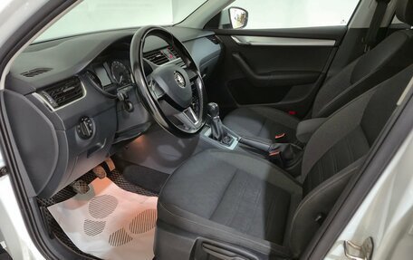 Skoda Octavia, 2017 год, 1 595 000 рублей, 9 фотография