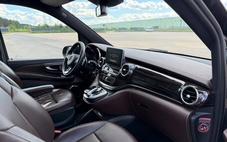 Mercedes-Benz V-Класс, 2017 год, 3 700 000 рублей, 5 фотография