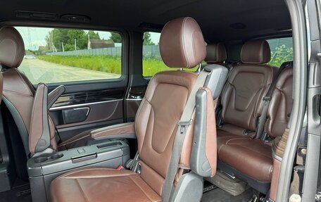 Mercedes-Benz V-Класс, 2017 год, 3 700 000 рублей, 16 фотография