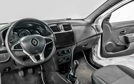 Renault Logan II, 2018 год, 795 000 рублей, 6 фотография