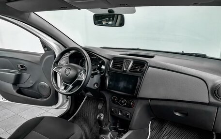 Renault Logan II, 2018 год, 795 000 рублей, 10 фотография