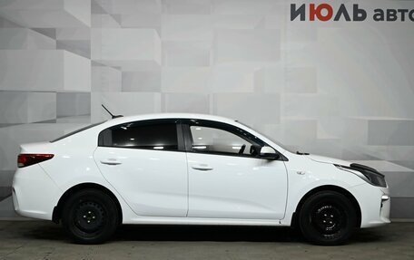 KIA Rio IV, 2018 год, 1 360 000 рублей, 8 фотография