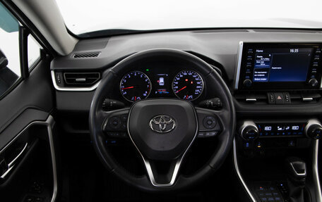 Toyota RAV4, 2020 год, 3 699 000 рублей, 11 фотография