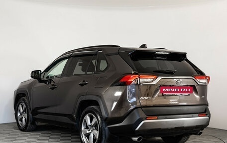 Toyota RAV4, 2020 год, 3 699 000 рублей, 8 фотография
