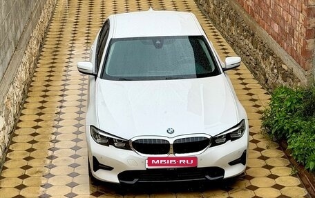 BMW 3 серия, 2019 год, 2 590 000 рублей, 2 фотография
