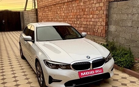BMW 3 серия, 2019 год, 2 590 000 рублей, 4 фотография