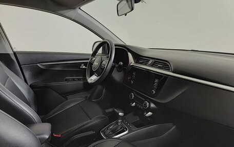 KIA Rio IV, 2022 год, 2 050 000 рублей, 3 фотография