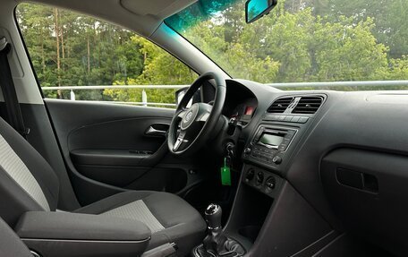 Volkswagen Polo VI (EU Market), 2012 год, 700 000 рублей, 12 фотография