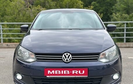 Volkswagen Polo VI (EU Market), 2012 год, 700 000 рублей, 2 фотография