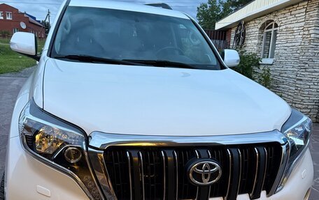 Toyota Land Cruiser Prado 150 рестайлинг 2, 2015 год, 3 550 000 рублей, 2 фотография