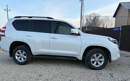 Toyota Land Cruiser Prado 150 рестайлинг 2, 2015 год, 3 550 000 рублей, 6 фотография