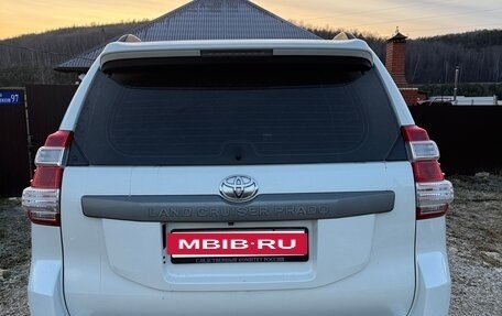 Toyota Land Cruiser Prado 150 рестайлинг 2, 2015 год, 3 550 000 рублей, 8 фотография