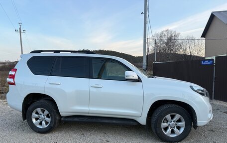 Toyota Land Cruiser Prado 150 рестайлинг 2, 2015 год, 3 550 000 рублей, 10 фотография
