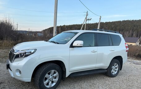 Toyota Land Cruiser Prado 150 рестайлинг 2, 2015 год, 3 550 000 рублей, 17 фотография