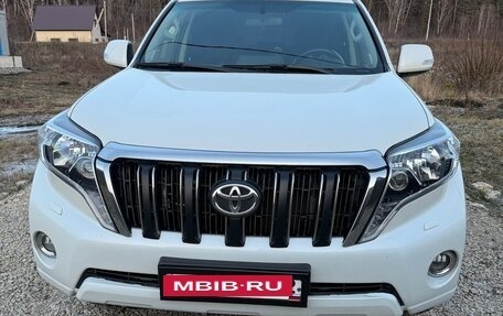 Toyota Land Cruiser Prado 150 рестайлинг 2, 2015 год, 3 550 000 рублей, 9 фотография