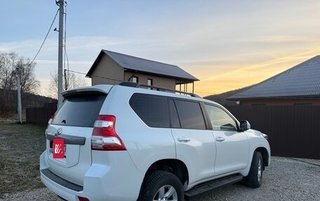 Toyota Land Cruiser Prado 150 рестайлинг 2, 2015 год, 3 550 000 рублей, 12 фотография