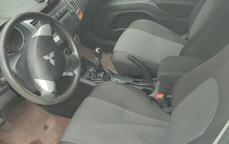 Mitsubishi Outlander III рестайлинг 3, 2008 год, 900 000 рублей, 5 фотография