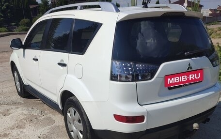 Mitsubishi Outlander III рестайлинг 3, 2008 год, 900 000 рублей, 6 фотография