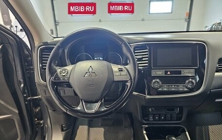 Mitsubishi Outlander III рестайлинг 3, 2020 год, 1 849 000 рублей, 7 фотография