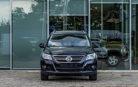 Volkswagen Tiguan I, 2011 год, 1 095 000 рублей, 2 фотография