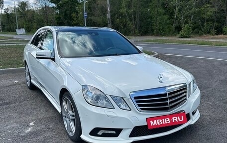 Mercedes-Benz E-Класс, 2011 год, 2 500 000 рублей, 3 фотография