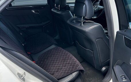 Mercedes-Benz E-Класс, 2011 год, 2 500 000 рублей, 11 фотография