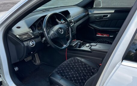 Mercedes-Benz E-Класс, 2011 год, 2 500 000 рублей, 16 фотография