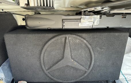 Mercedes-Benz E-Класс, 2011 год, 2 500 000 рублей, 29 фотография