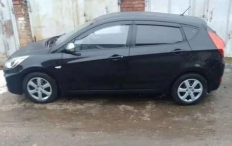 Hyundai Solaris II рестайлинг, 2013 год, 600 000 рублей, 4 фотография
