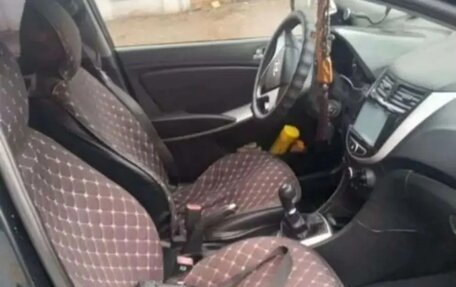 Hyundai Solaris II рестайлинг, 2013 год, 600 000 рублей, 2 фотография