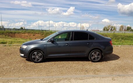 Skoda Rapid I, 2014 год, 700 000 рублей, 3 фотография
