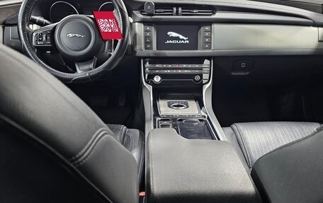 Jaguar XF II, 2016 год, 1 400 000 рублей, 16 фотография
