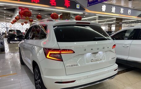 Skoda Karoq I, 2022 год, 2 280 000 рублей, 6 фотография