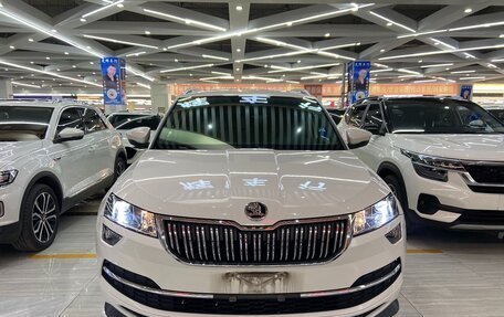Skoda Karoq I, 2022 год, 2 280 000 рублей, 2 фотография