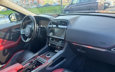 Jaguar F-Pace, 2016 год, 2 260 000 рублей, 7 фотография