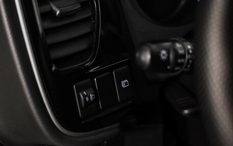 Mitsubishi Outlander III рестайлинг 3, 2019 год, 2 049 000 рублей, 21 фотография