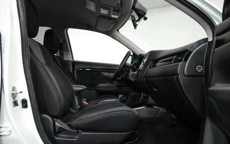Mitsubishi Outlander III рестайлинг 3, 2019 год, 2 049 000 рублей, 24 фотография