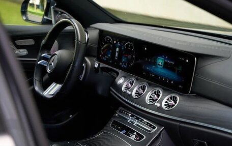 Mercedes-Benz E-Класс, 2020 год, 4 949 000 рублей, 17 фотография