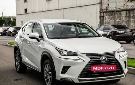 Lexus NX I, 2017 год, 2 399 000 рублей, 6 фотография