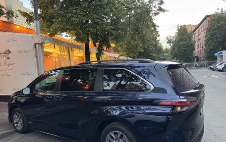 Toyota Sienna, 2020 год, 3 449 000 рублей, 3 фотография