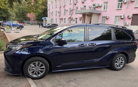 Toyota Sienna, 2020 год, 3 449 000 рублей, 4 фотография